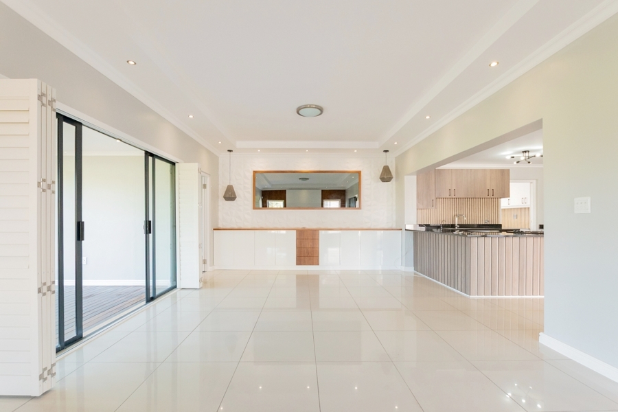 To Let 4 Bedroom Property for Rent in Langebaan Country Estate Western Cape